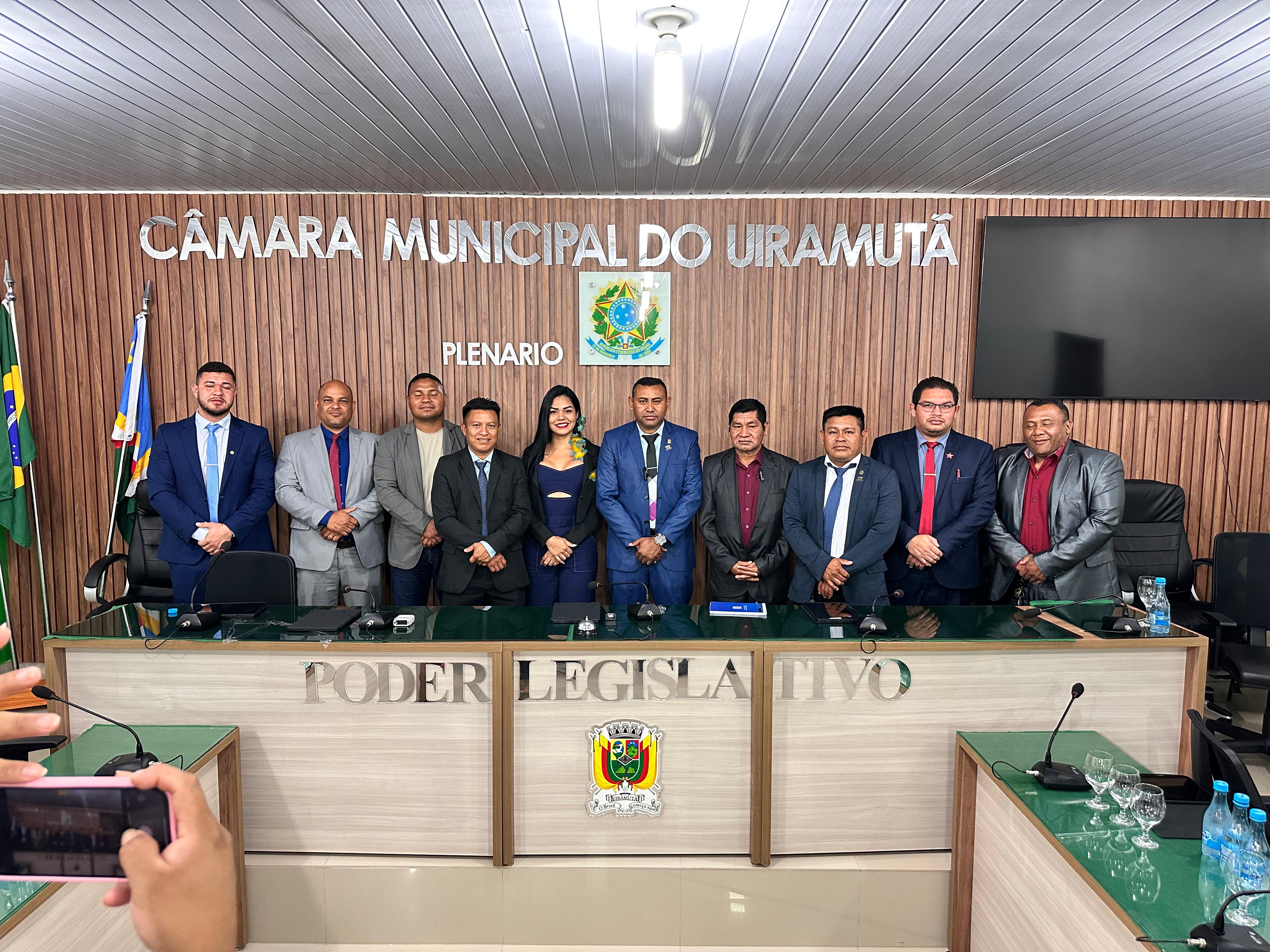 Câmara Municipal de Uiramutã aprova o projeto de lei 001/2025 que concede o Abono Fundeb 2024 para todos os profissionais da educação.